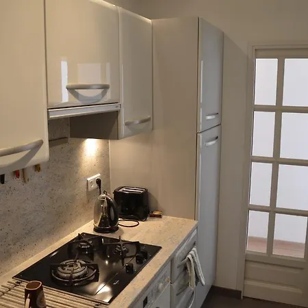 Apartment C027-spacieux & Lumineux - Centre De